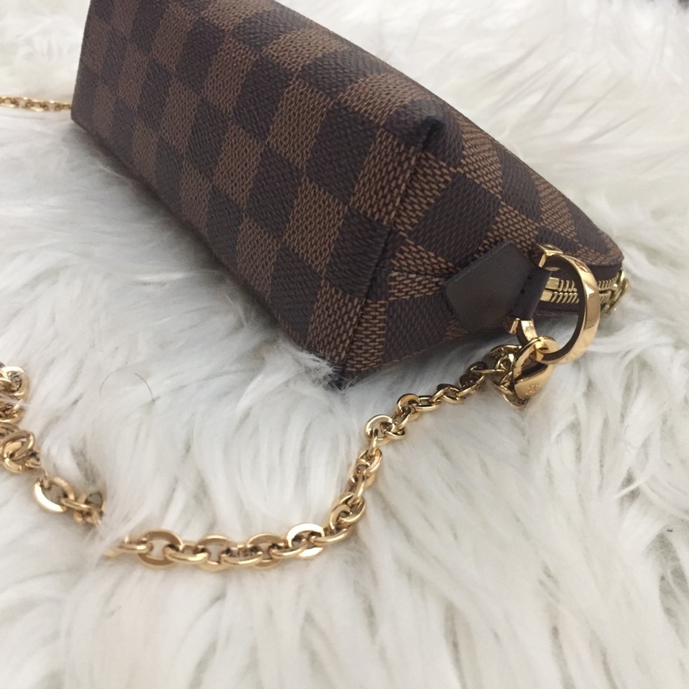PRICE FIRM Authentic LV Cosmetic Pouch - Picture 8 of 8